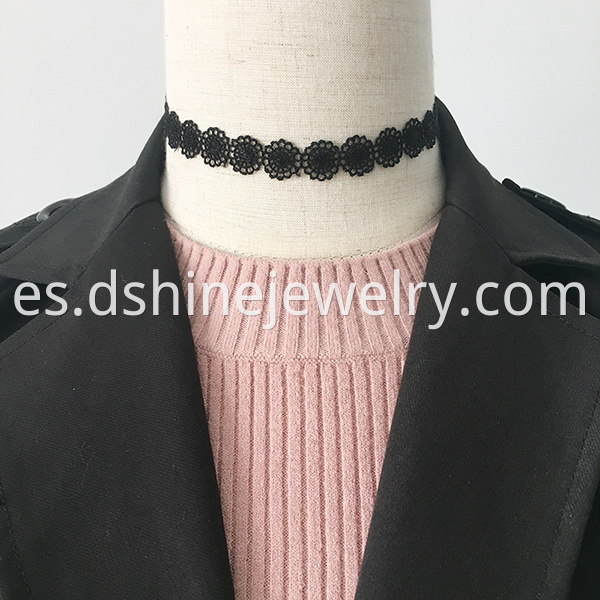 Lace Choker